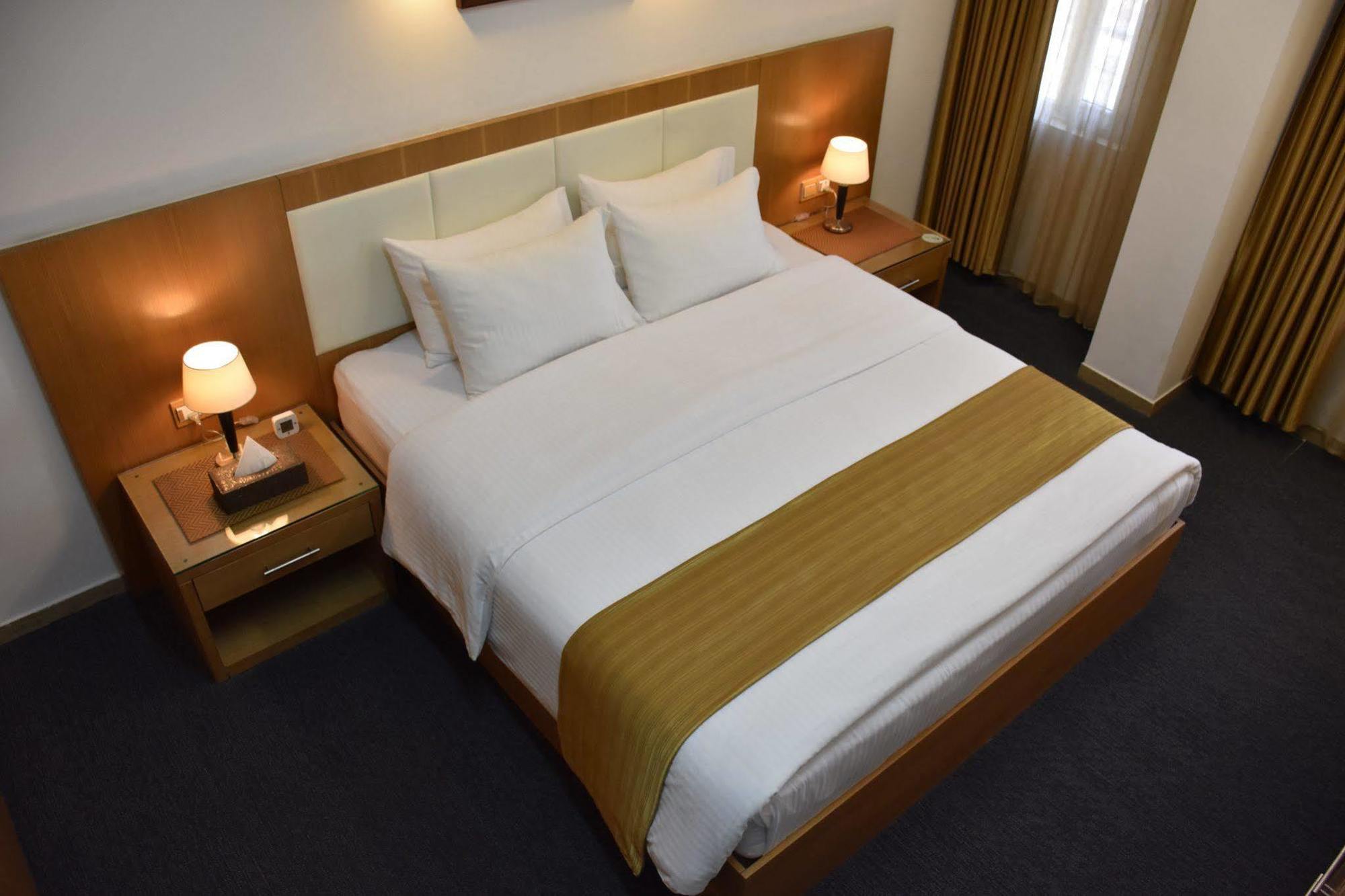 Hayali Suites Hotel アルビール エクステリア 写真